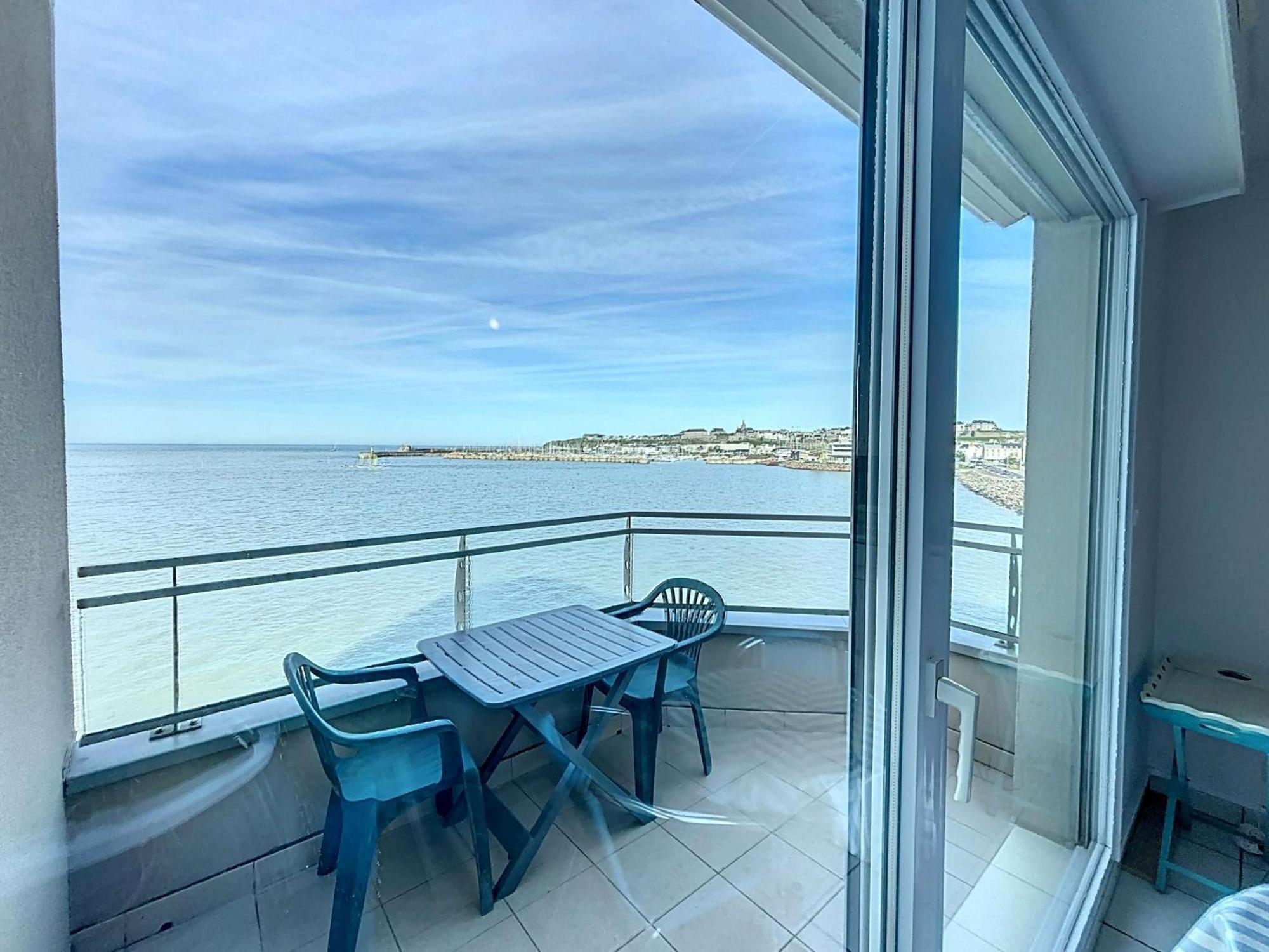 Appartement Avec Balcon, Proche Des Plages Et Commerces - Fr-1-361-89 Granville Exteriör bild